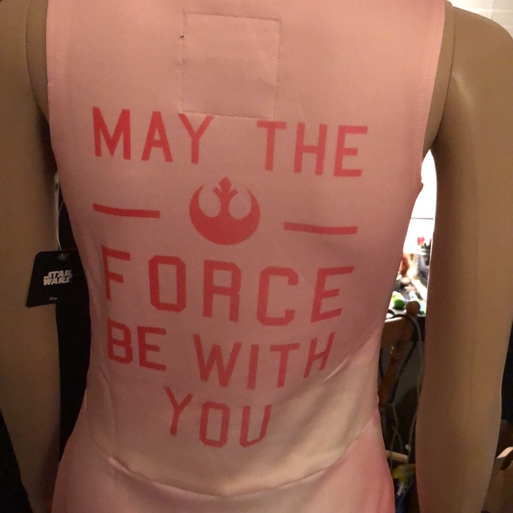 “SALE” NWOT-STAR WARS PINK DRESS size L w/ Graphics - Picture 3 of 5